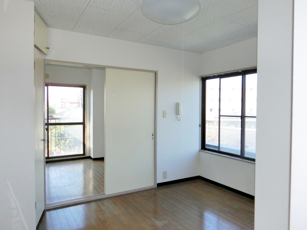 サンフラワーUSHIKU（1DK）